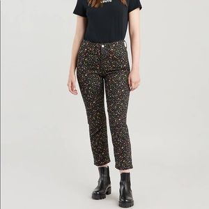 NWOT LEVIS Women’s Wedge Straight Floral Print Jeans